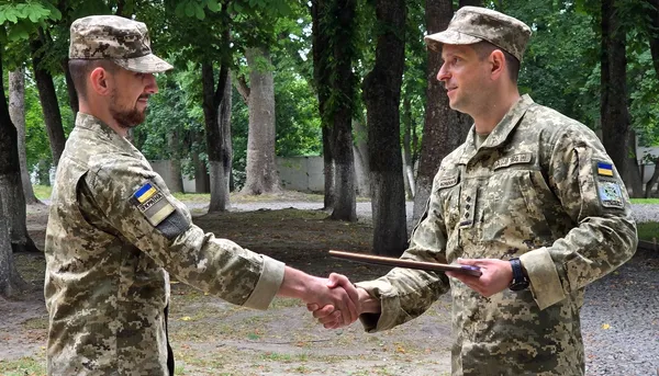 28 бійців Волинського прикордонного загону отримали державні та відомчі нагороди (фото)