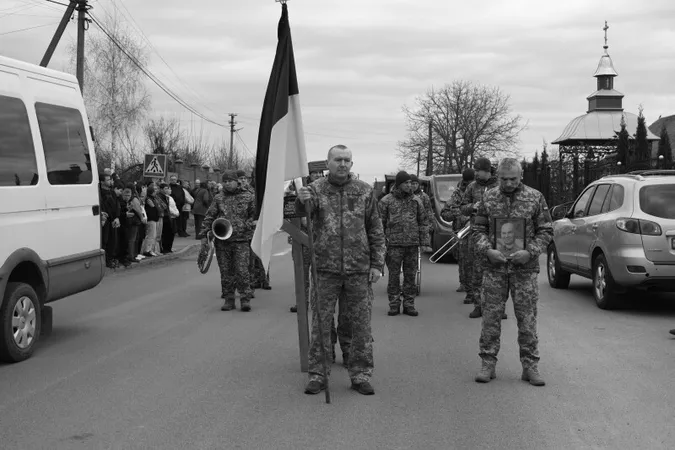 У Луцькому районі попрощалися із загиблим воїном Святославом Каразією (фото)