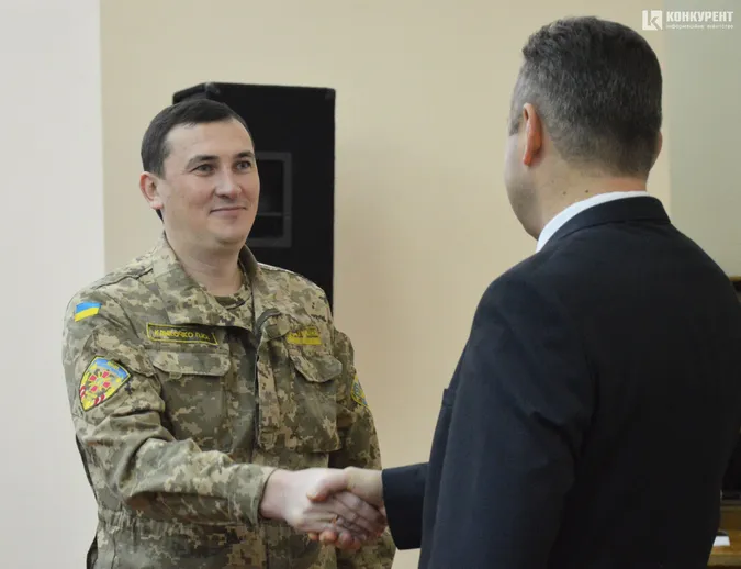 У луцькому «політесі» студентам вручили погони (фото)