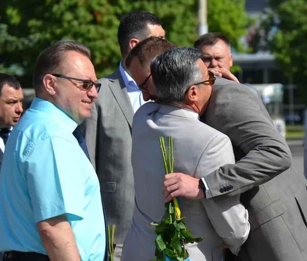 Секретар Луцькради Григорій Пустовіт (ліворуч) та депутати міської ради Микола Дендіберін та Ігор Поліщук