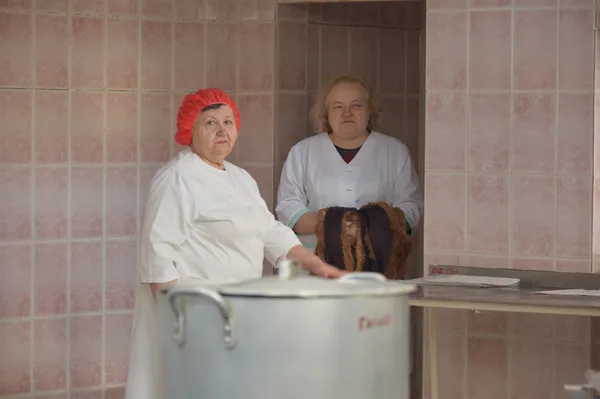 Ольга Скуратова та Олена Поручник