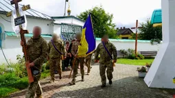 На Волині провели в останню дорогу Героя Романа Нікітіна (фото)