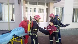 У Шацьку "гасили" пожежу у школі (фото)