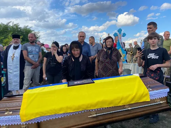 На Волині попрощалися з воїном Вадимом Королюком, який загинув 5 місяців тому (фото)