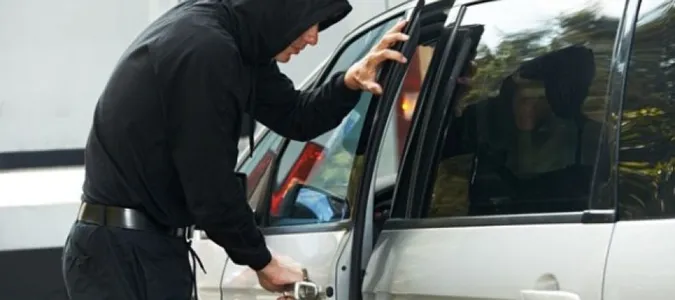 У Луцьку працівник автомайстерні вкрав автомобіль