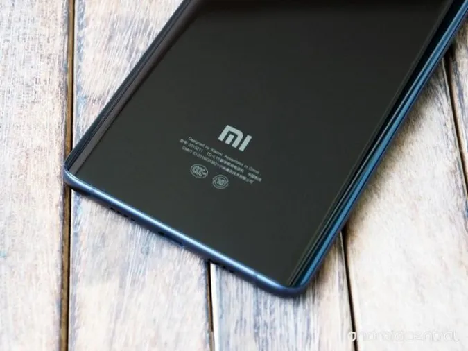 Потрійна 48-мегапіксельна камера і Snapdragon 8150: Xiaomi Mi 9 пройшов сертифікацію