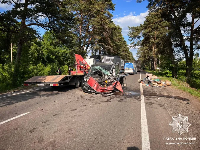 Виїхав на «зустрічку»: на трасі Луцьк – Рівне сталася подвійна ДТП (відео)