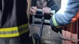 На Волині рятувальники діставали із криниці чоловіка (фото)