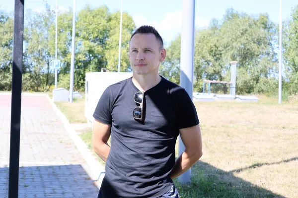 Заряджає електромобілі від сонця: ветеран з Волині відкрив власну справу завдяки гранту (фото)