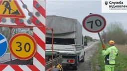 На дорогах Волині завалюють старі та ставлять нові дорожні знаки (фото)