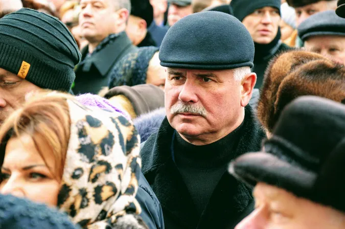 Мер Нововолинська орендує дім в своєму місті й будується на Світязі