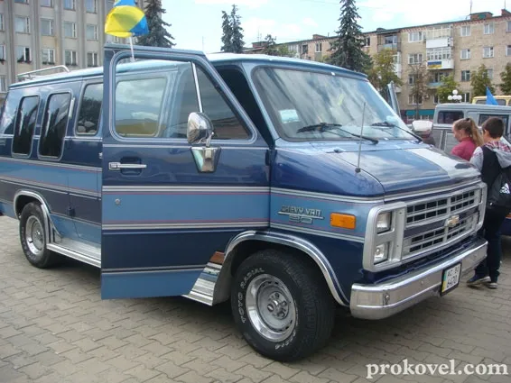 На Волині відбувся пробіг ретро-автомобілів (фото) 