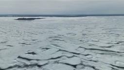 Під кригою Шацьких озер назріває небезпека: у чому причина (фото)