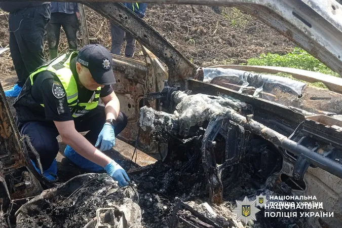 Згорів живцем в авто: у полях біля Вінниці трапилась жахлива трагедія (фото)