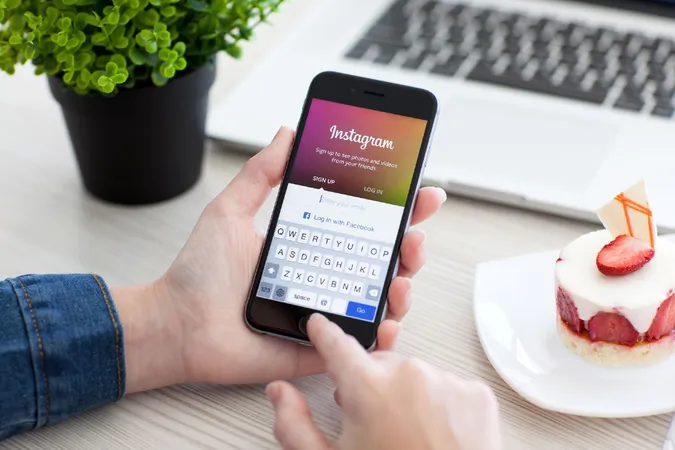 Instagram дозволив завантажувати всю інформацію з профілю