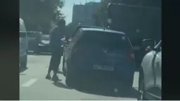 У Луцьку біля РЦ «Промінь» – аварія: утворився величезний затор (відео)