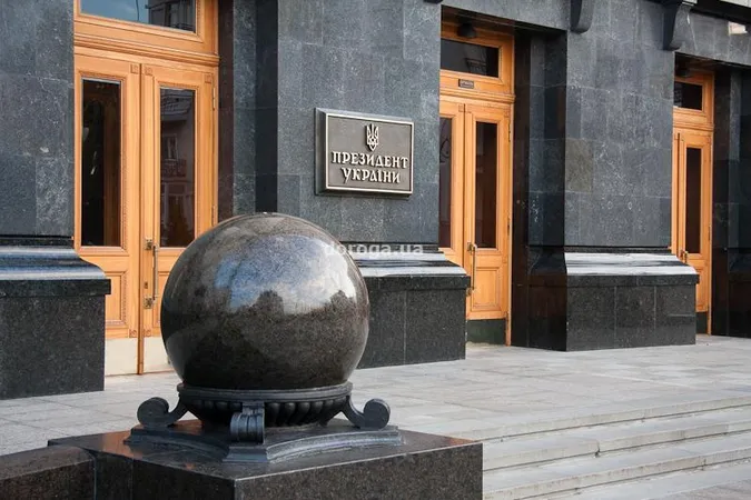 Порахували, скільки витрачають на Президента та його Адміністрацію (інфографіка)