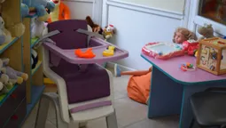 У Луцькому ЦНАПі з'явилися розвиваючі іграшки та стілець для годування (фото)