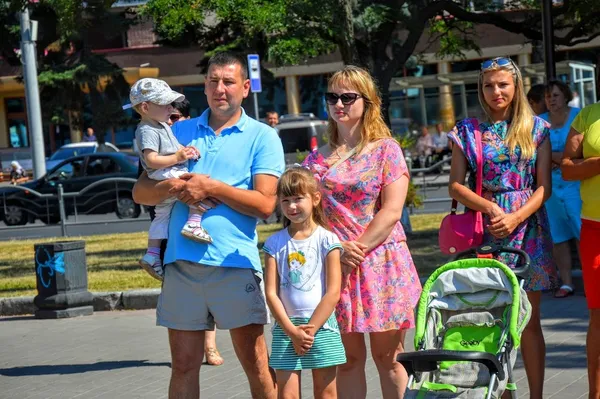 Центральну площу Луцька «перекрили» два десятки поліцейських авто