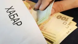 У Луцьку на хабарі спіймали працівника банку (фото)