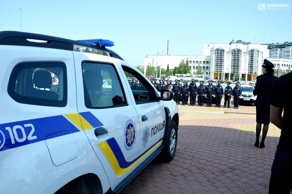 Волинські офіцери громад отримали 25 новеньких службових автомобілів (фото, відео)