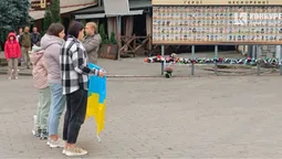У пам'ять про загиблих захисників Луцьк зупинився в хвилині мовчання (фото)