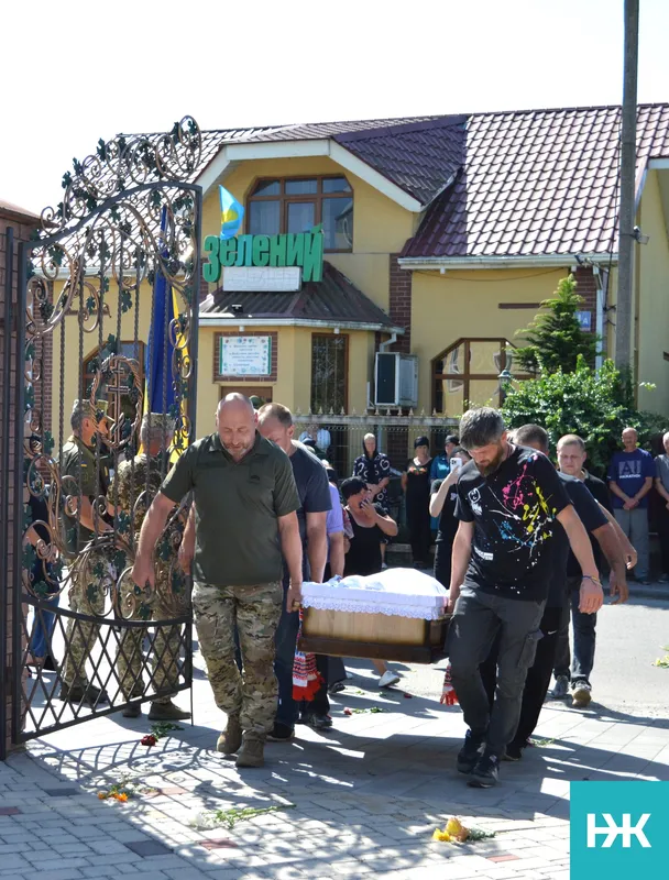 Не витримало серце: у Любешеві провели в останню дорогу 58-річного захисника Степана Смаля (фото)
