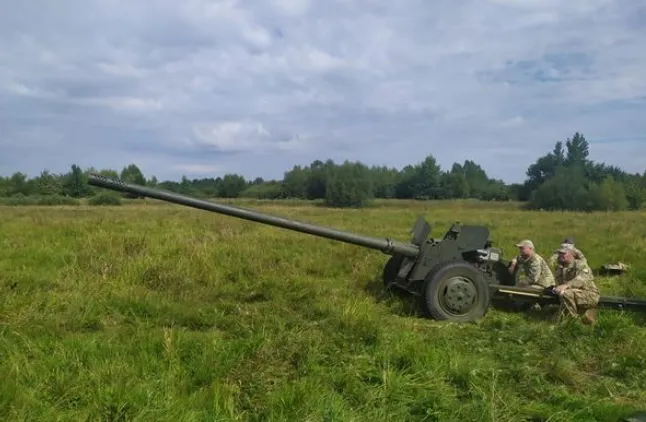 Усе під контролем: волинські тероборонівці нарощують фортифікаційне обладнання на кордоні з Білоруссю