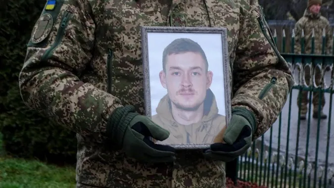На Волині попрощалися з 25-річним воїном Віктором Сохацьким (фото)