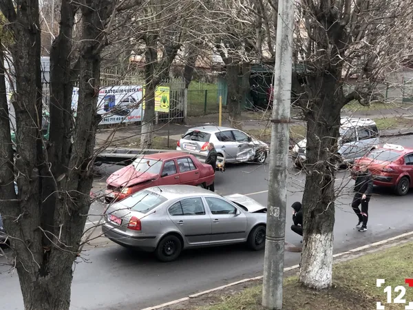 У Луцьку на Дубнівській – подвійна ДТП (фото)