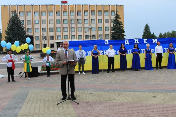 Фейсбук у синьо-жовтих прапорах: волиняни вітають зі святом (фото)