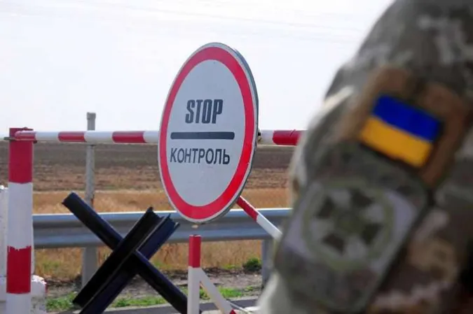 Запитай у юриста: кому з чоловіків можна виїжджати за кордон (відео)