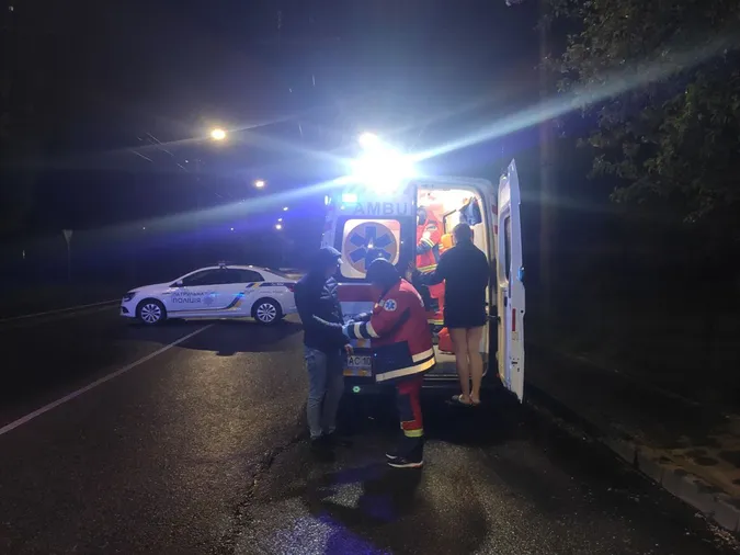 У Луцьку на Гнідавській горіла господарська споруда: є постраждалі (фото, відео)