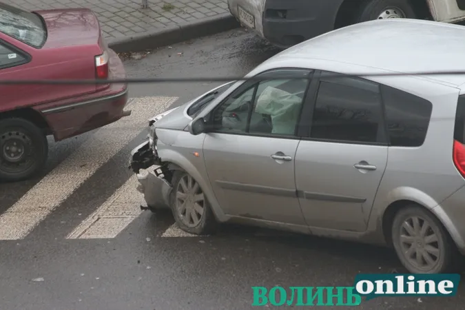 У Луцьку сталася ДТП на «зебрі» (фото)