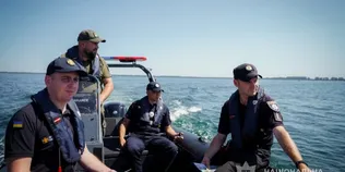 «За п'ять хвилин може статися біда»: водна поліція показала небезпечний бік Світязя (фото)