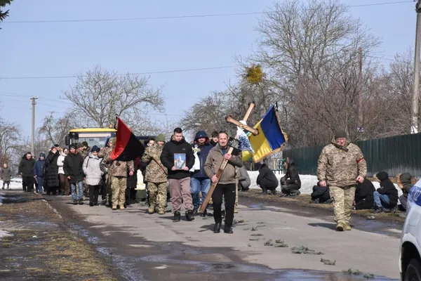 «Був добрим та щирим»: на Волині попрощалися з військовим Вадимом Гускою (фото)
