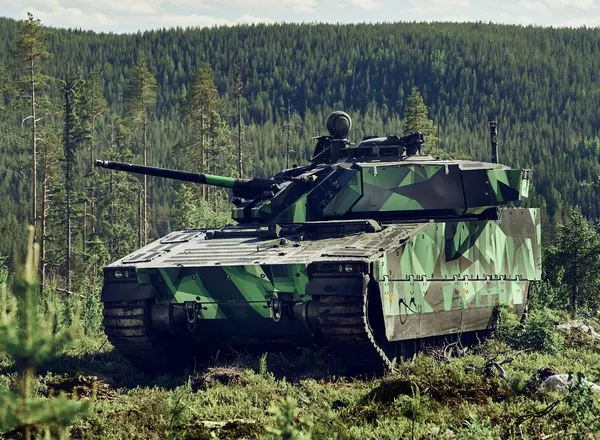 БМП CV90