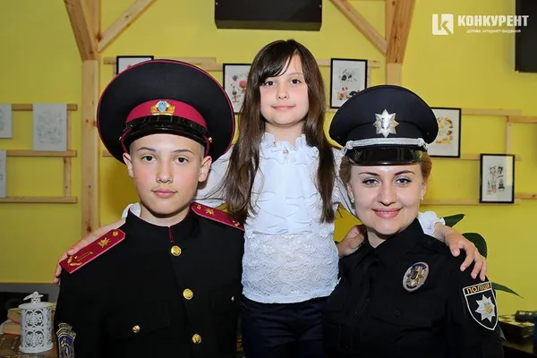 Луцькі мами-поліцейські взяли участь у фотосесії
