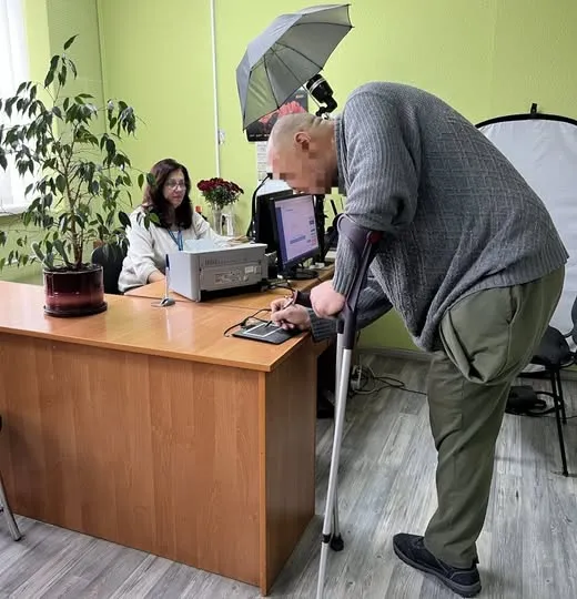 На Волині пораненому військовому терміново оформили закордонний паспорт для лікування за межами України