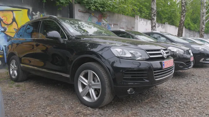 Луцький автобазар: за скільки можна купити Volkswagen (відео)