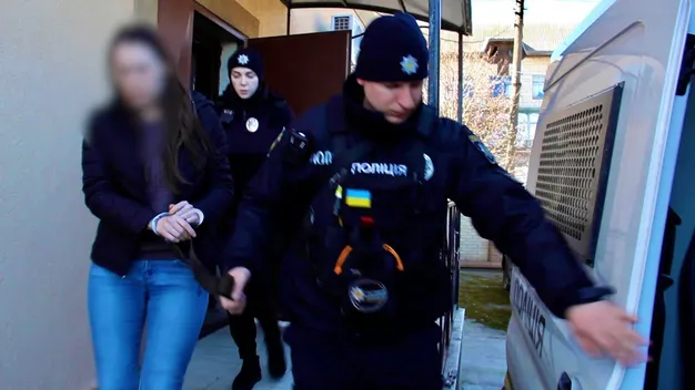 На Київщині дівчина вбила колишнього, надіславши отруєний алкоголь як «приз» (фото, відео)