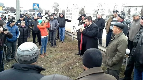 У Запорізькій області аграрії блокують трасу М-18 Харків-Сімферополь