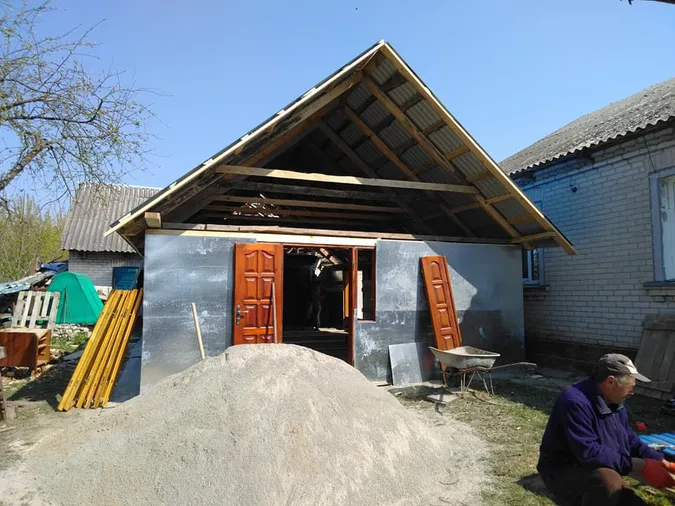 У Жидичині віряни УПЦ (МП) на Пасху молилися у храмі, який збудували «своїми руками» (фото)