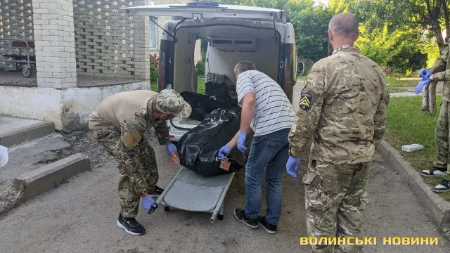 У Луцьк доставили тіла чотирьох полеглих Героїв (фото, відео)
