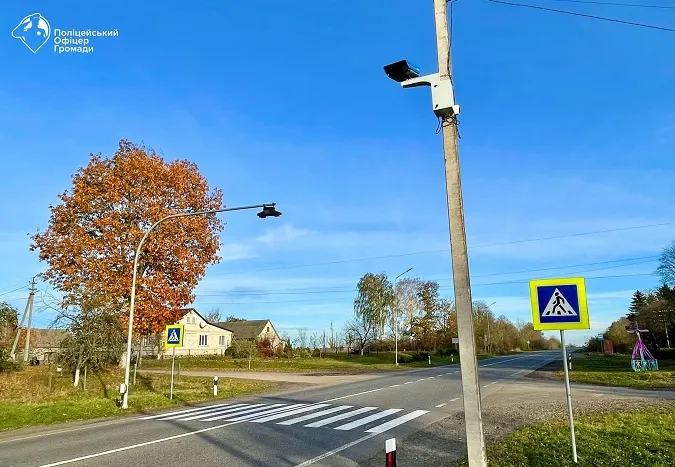 У селі Затурці на трасі Н-22 встановили камеру автофіксації порушень ПДР (фото)