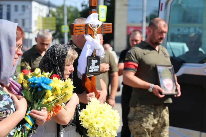 У Луцьку попрощалися із загиблими на Донеччині Юрієм Футалою та Віктором Сіліним (фото)