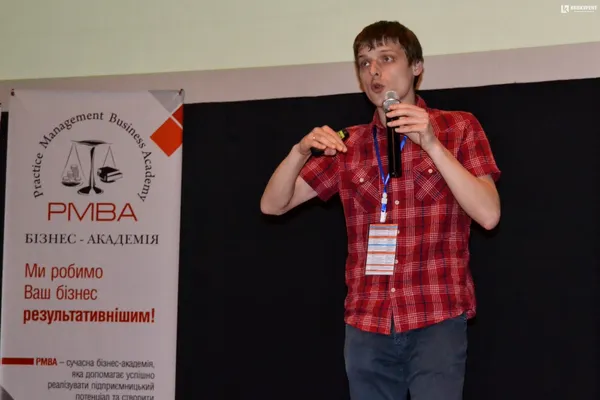  Провідний спеціаліст з контекстної реклами в компанії «Soda Digital» Олег Піддубний,