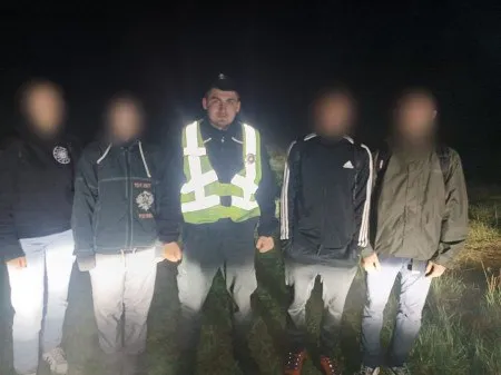 На Волині розшукали групу велосипедистів, які вночі заблукали у лісі