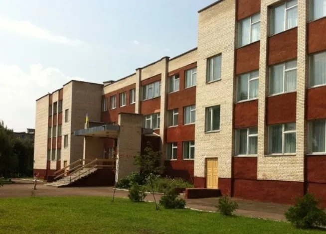 У Володимирі за 15 мільйонів хочуть відремонтувати спортмайданчик: ціни на матеріали дивують