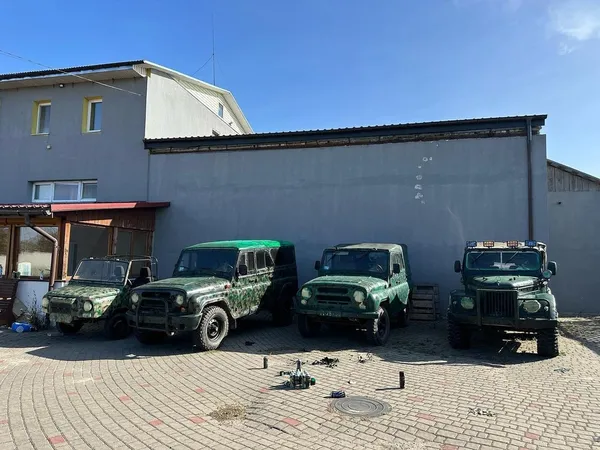 Хто така Юлічка Верба і до чого тут скандал з автівками для ЗСУ